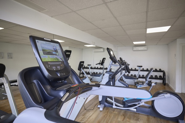 Gym of the Hotel Canyamel Classic in Mallorca, with indoor and outdoor area, ideal for training during your vacations in the Balearic Islands.